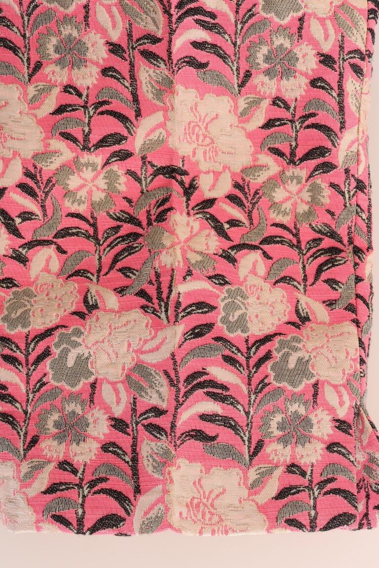 479309-pink-floral-brocade-capri-pants-5.jpg