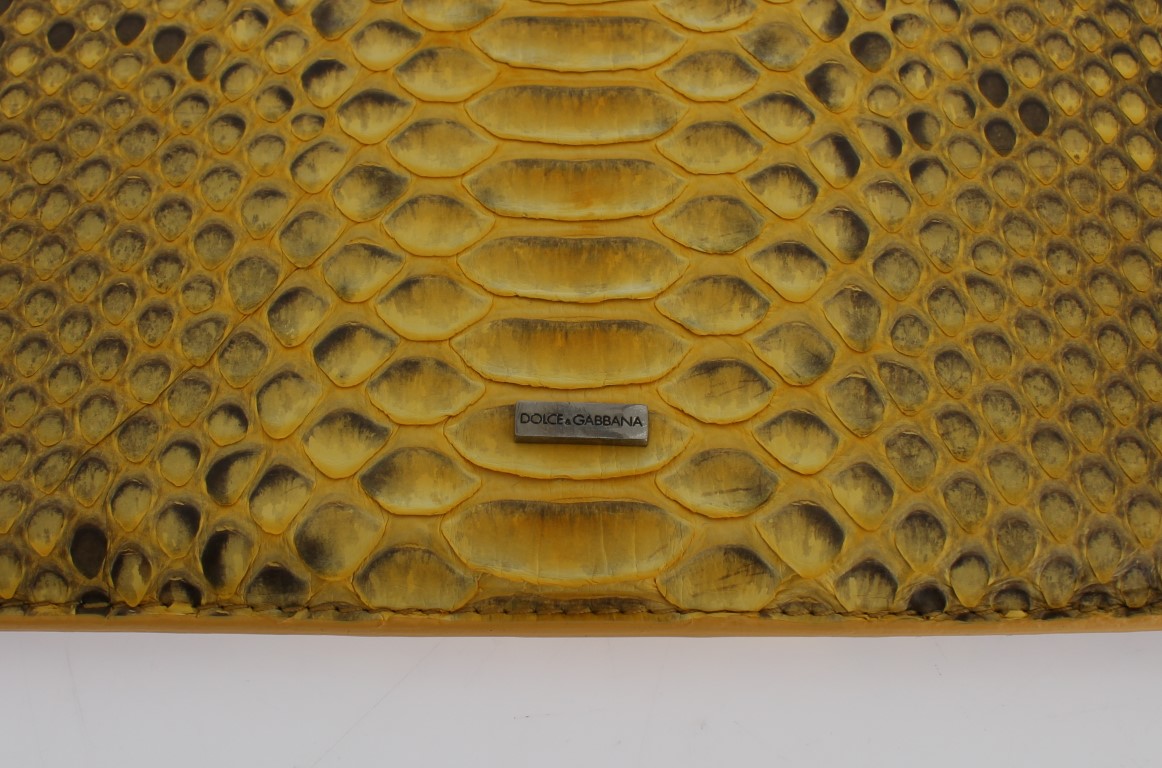 59008-yellow-snakeskin-p2-tablet-ebook-cover-3.jpg