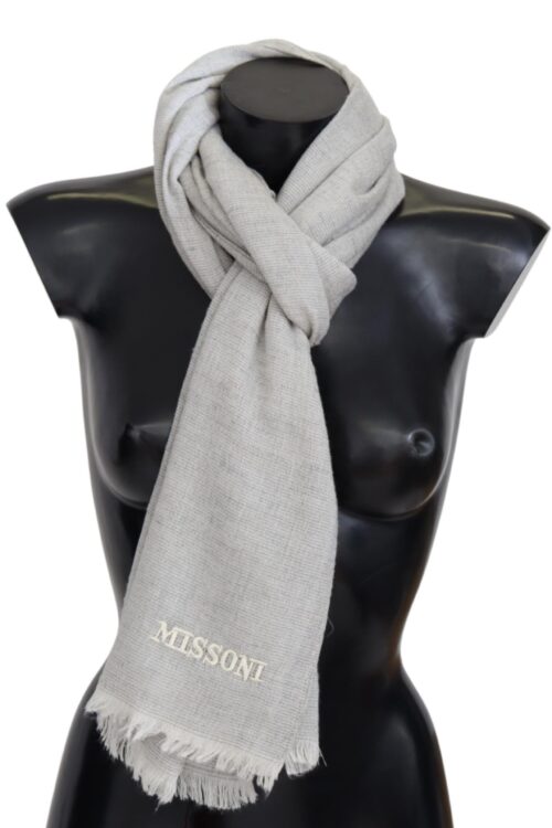 Missoni Elegant Wool Scarf with Signature Embroidery