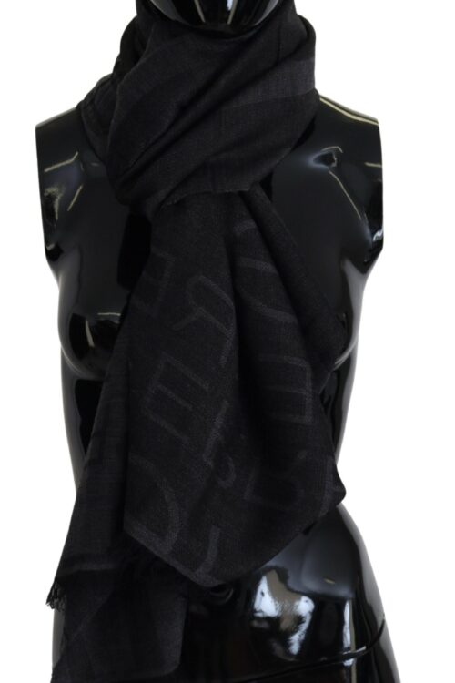 GF Ferre Elegant Fringed Wool Blend Scarf