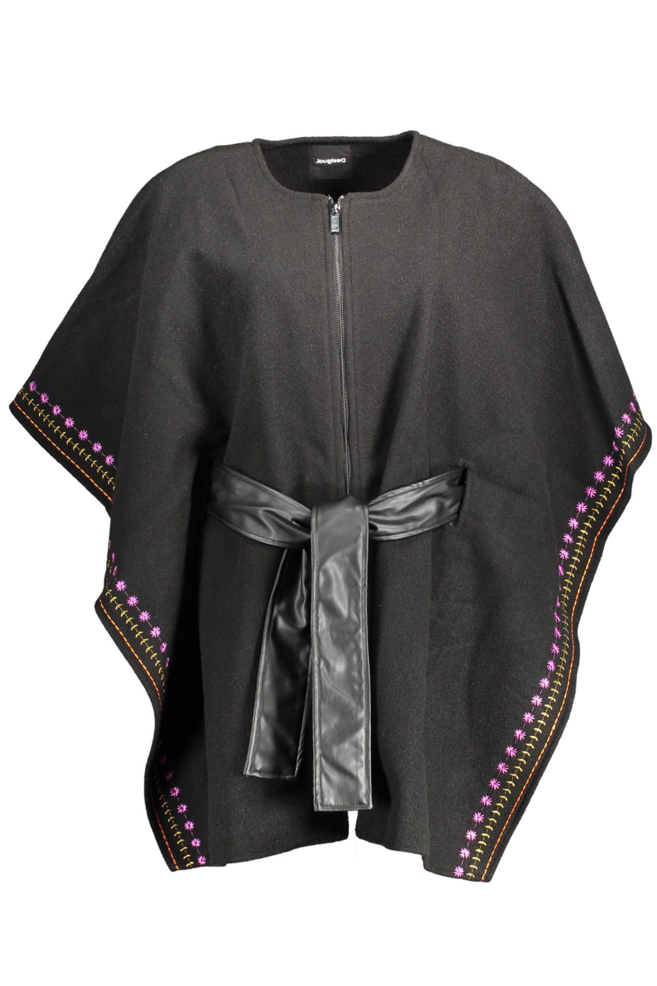 desigualponchodonnanero_1-f4206f1f-ce7.jpg